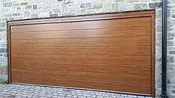 Lincolnwood Garage Doors Store Lincolnwood, IL 847-841-0296 - custom-garage-doors-side